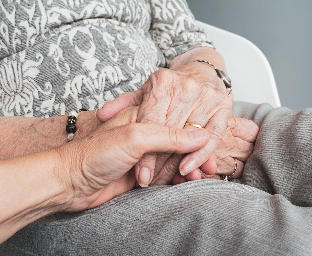 Plus de 20 ans d'action au service des soins palliatifs en Bretagne Plus de 20 ans d'action au service des soins palliatifs en Bretagne